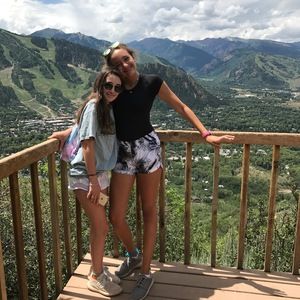 Meet your Posher, Ella